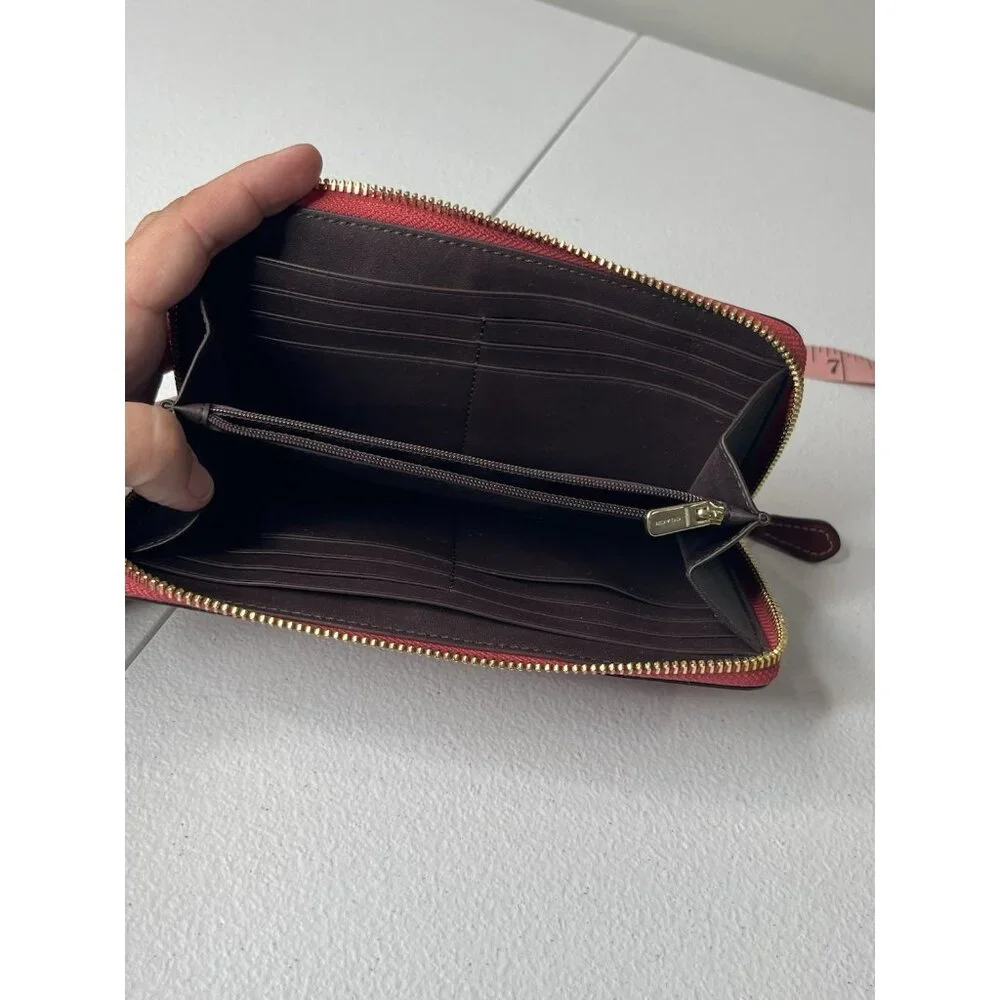 Coach Accordion Zip Wallet Heart‎ Floral Print